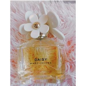 Marc Jacobs ‘Daisy’ Eau de Toliette Spray 3.4 OZ